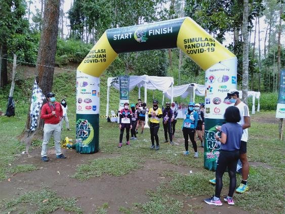 Read more about the article Simulasi Trail Running Sebagai Upaya Adaptasi Protokol Kesehatan Covid-19 di Trek-11 Sukawana